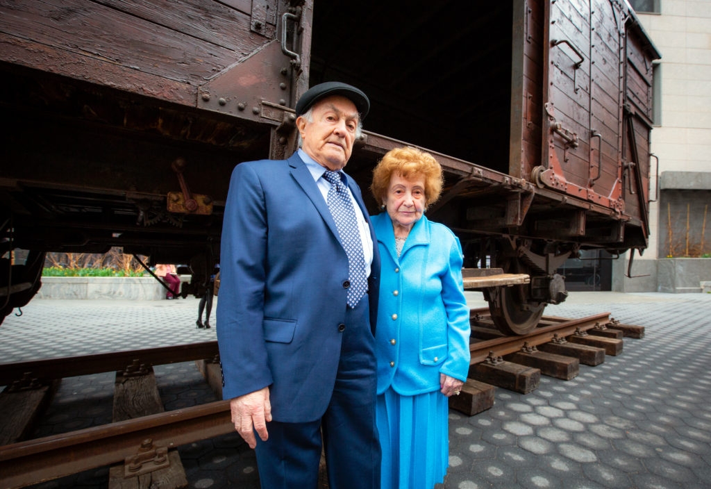  Holocaust survivors