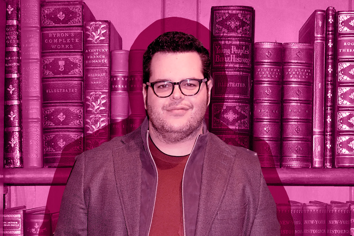 Josh Gad Reading Kids' Books Is Exactly What We Need Right Now – Kveller