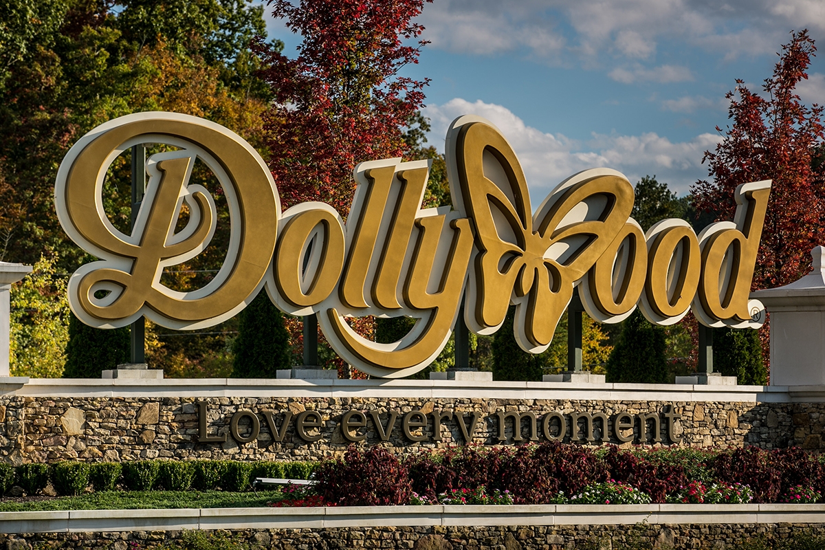 dollywood sign