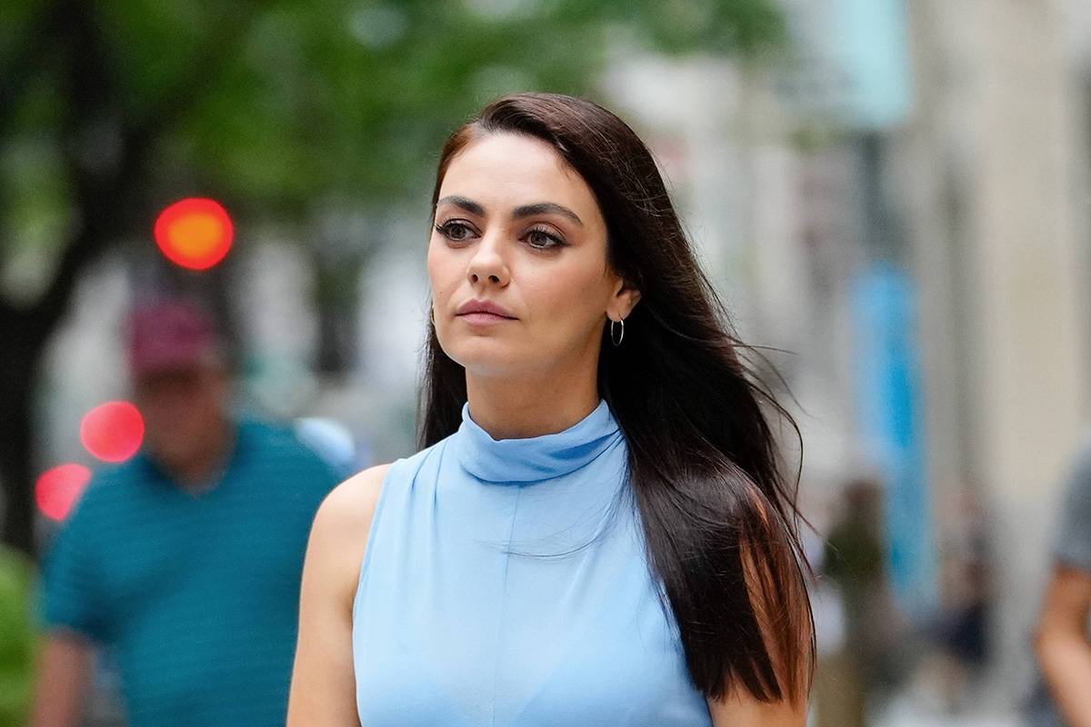 Jewish Mom Mila Kunis Is Raising Money for her Native Ukraine – Kveller