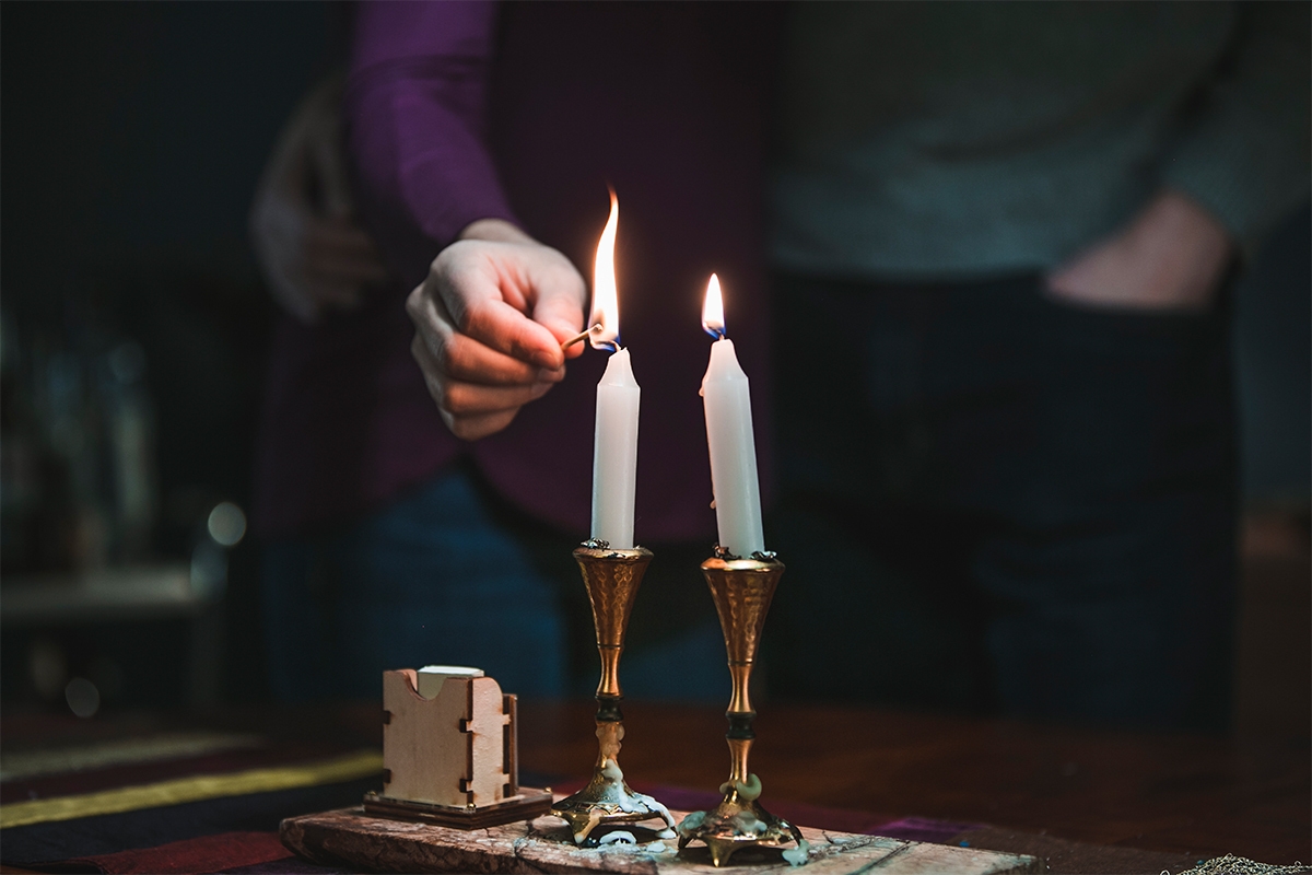 national day of hate lighting shabbat candles