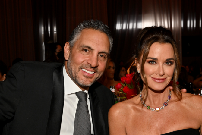 ‘Real Housewives’ Stars Kyle Richards and Mauricio Umansky Taught Me So Much About Jewish Family Life