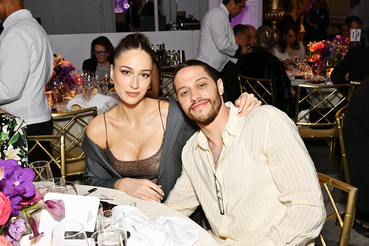 NEW YORK, NEW YORK - MAY 15: (L-R) Elsie Hewitt and Pete Davidson attend the Endometriosis Foundation of America’s 13th Annual Blossom Ball at The Pierre Hotel on May 15, 2025 in New York City.