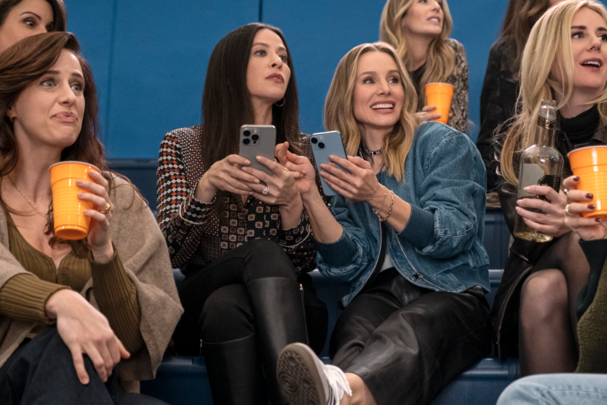 A photo of Jackie Tohn and Kristen Bell from the show "Nobody Wants This"